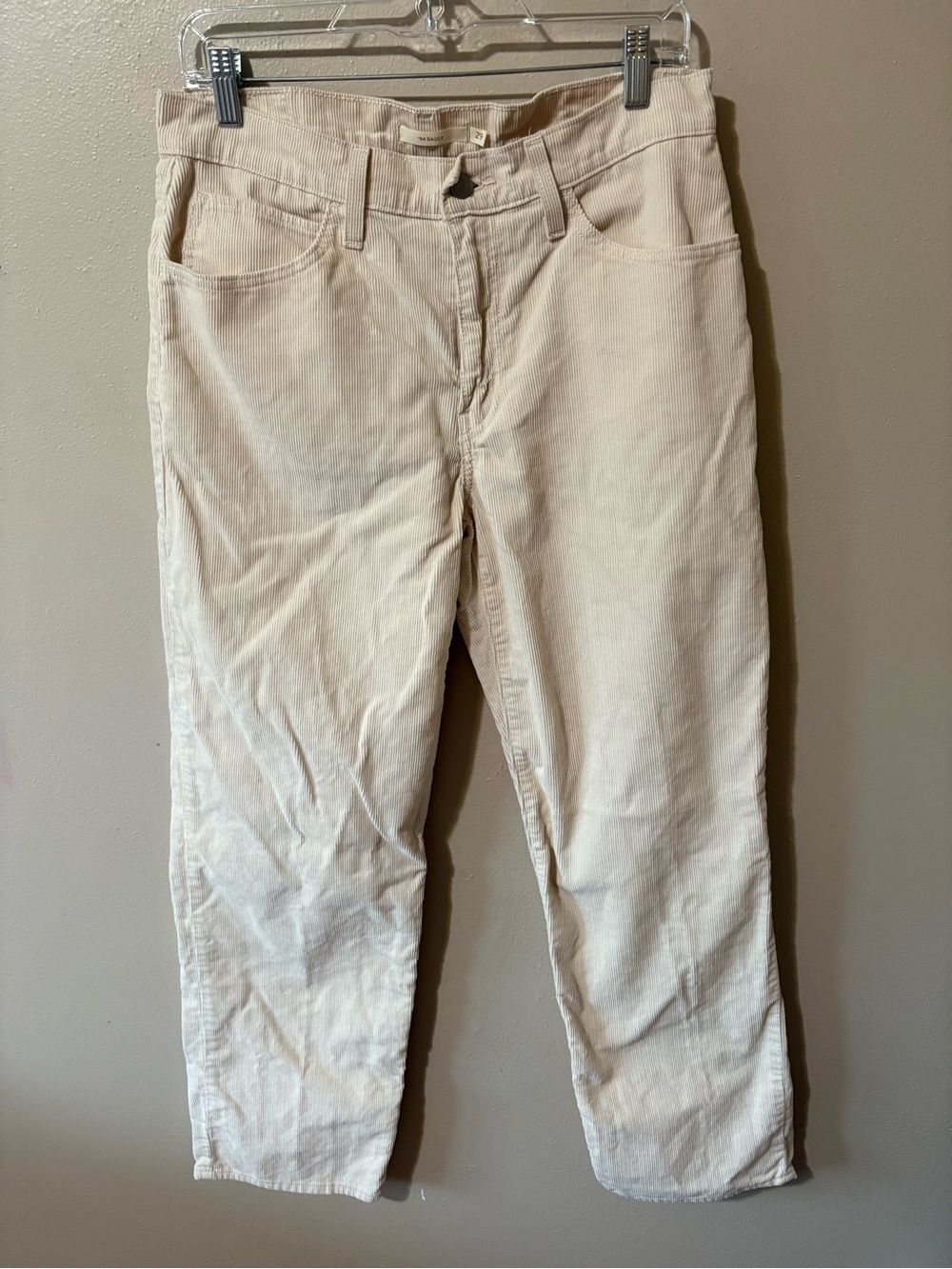Levi's 94 Baggy Corduroy Pants Women’s size 29 100% cotton cream colored